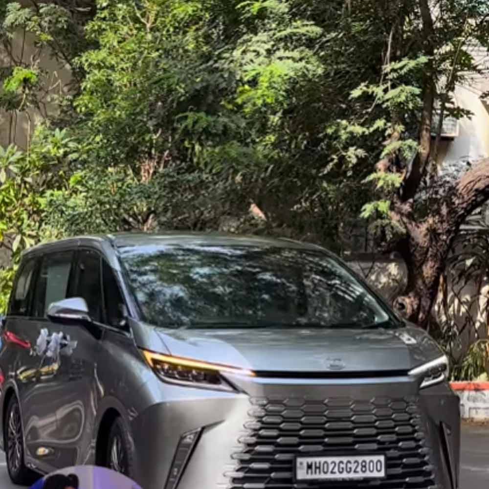 রণবীর-আলিয়ার নতুন গাড়ি