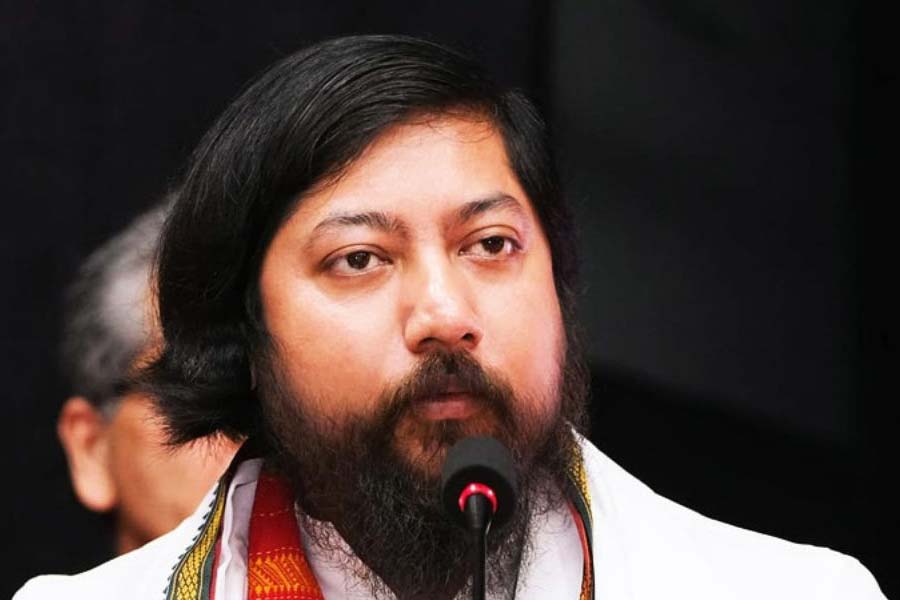 কোচবিহারে বিজেপির প্রার্থী নিশীথ প্রামাণিক। গত বার ভোটে জিতে কেন্দ্রীয় মন্ত্রী  হয়েছিলেন। এ বার যদিও জিততে পারেননি। তৃণমূলের জগদীশ বসুনিয়ার কাছে পরাজিত। 