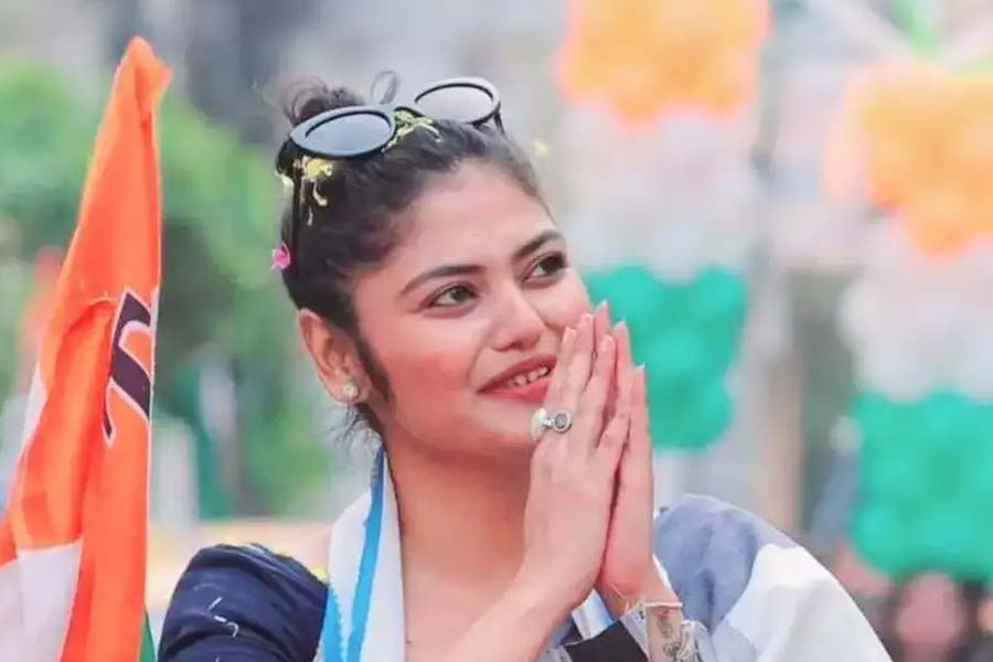 যাদবপুর লোকসভা কেন্দ্রে তৃণমূলের প্রার্থী সায়নী ঘোষ। এই প্রথম বার লোকসভা ভোটে লড়েছেন তিনি। প্রথম বার লড়েই জিতেছেন ভোটে। 