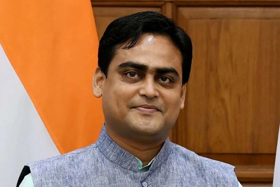 বনগাঁয় বিজেপির প্রার্থী শান্তনু ঠাকুর। বিদায়ী কেন্দ্রীয় প্রতিমন্ত্রী এ বারও জয়ী হলেন। 