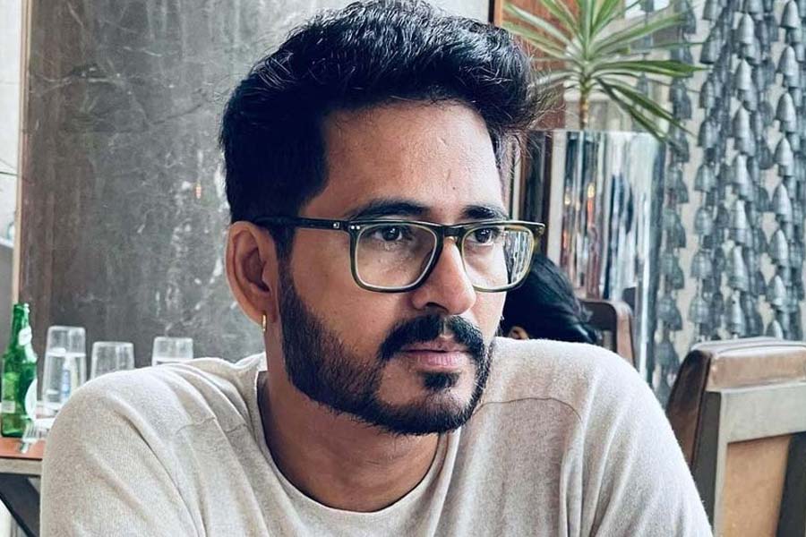 ঘাটাল লোকসভা আসনে বিজেপির প্রার্থী হিরণ চট্টোপাধ্যায়। অতীতে তৃণমূলে ছিলেন তিনি। পরে যোগ দেন বিজেপিতে। এখন তিনি সে দলের বিধায়ক। তবে সংসদে যাওয়া হচ্ছে না হিরণের। পরাজিত হয়েছেন তিনি। 