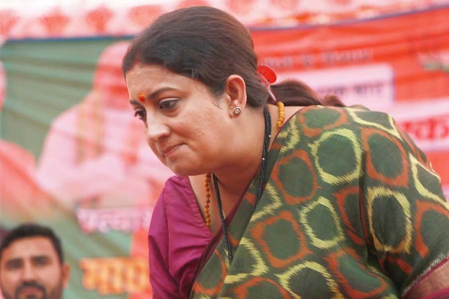 Kishori Lal Sharma leading from Amethi constituency, BJP candidate Smriti Irani trailing in Lok Sabha Polls