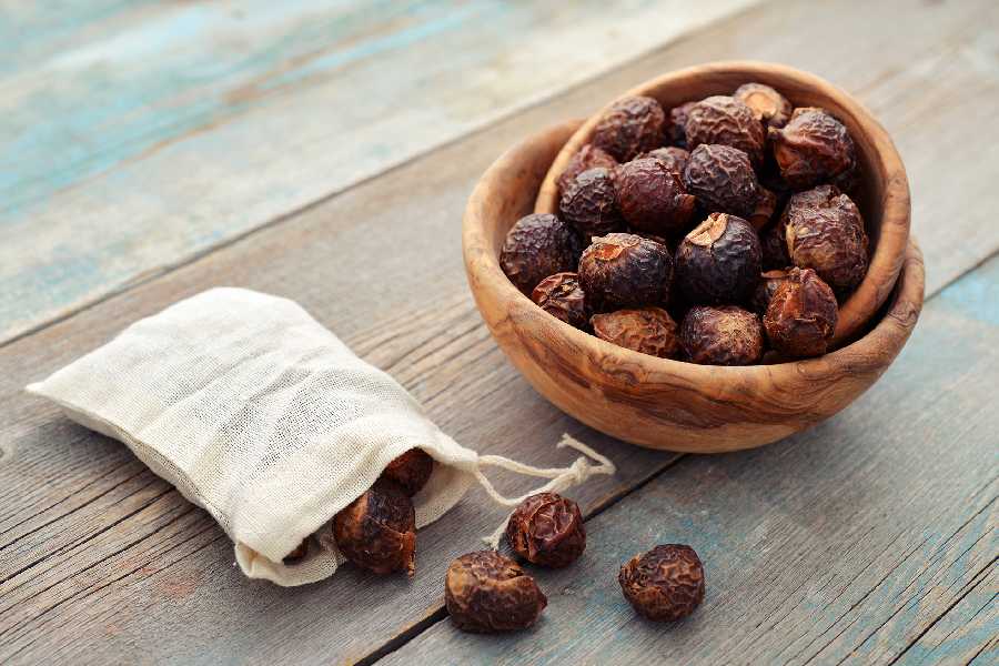 Different uses of soapnuts as a natural cleanser