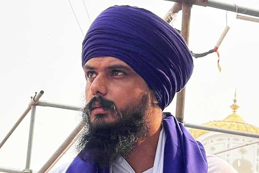 গ্রেফতারির পর নিয়ে যাওয়া হয় অসমে। বর্তমানে সেখানেই ডিব্রুগড়ের জেলে রয়েছেন অমৃতপাল।