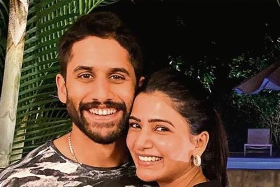 Naga chaitanya asks fans to sit on chair while watching samantha ruth prabhu on screen