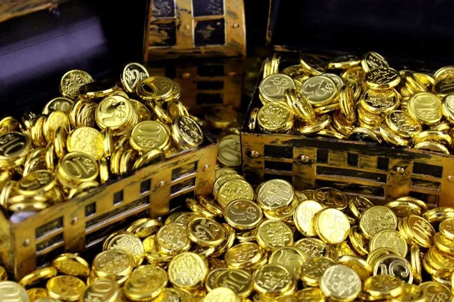 স্পেনের সঙ্গে তখন যুদ্ধ চলছে ব্রিটেনের। স্পেনের সম্রাট পঞ্চম ফিলিপের সেনাবাহিনীকে রসদ জোগাতে স্পেনের উপনিবেশ কলম্বিয়া থেকে ছ’মাস ধরে সংগ্রহ করা হয় ১ কোটি ১০ লক্ষ স্বর্ণমুদ্রা।