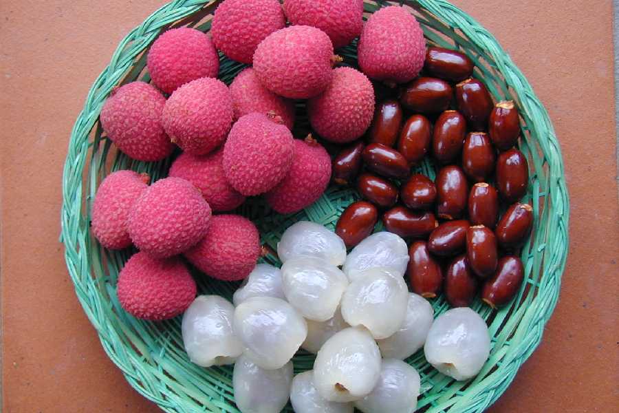 Five health benefits and side effects of eating lychee seeds