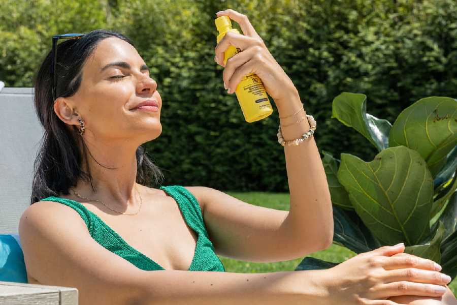 Benefits and drawbacks of spray sunscreen