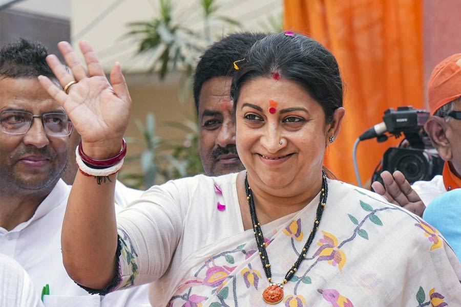 ২০১৯ সালে মহিলা এবং শিশু উন্নয়ন মন্ত্রকের দায়িত্বে ভারপ্রাপ্ত হন স্মৃতি। পরে সংখ্যালঘু বিষয়ক মন্ত্রকের দায়িত্ব চলে যায় স্মৃতির কাঁধে।