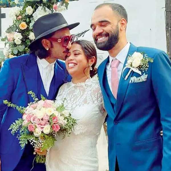 সুসান রদ্রিগেজ় ছিলেন বলি অভিনেতা রণবীর সিংহের প্রাক্তন ম্যানেজার। সুসান যশরাজ ফিল্মস প্রযোজনা সংস্থার ‘ইন-হাউস’ ম্যানেজারও বটে।