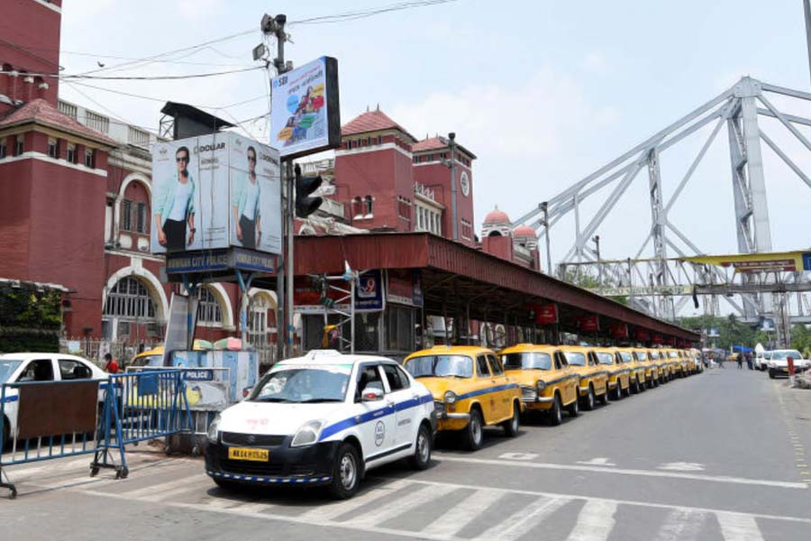 Transport department to set up pre-paid taxi booths in suburbs on the pattern of Howrah Sealdah