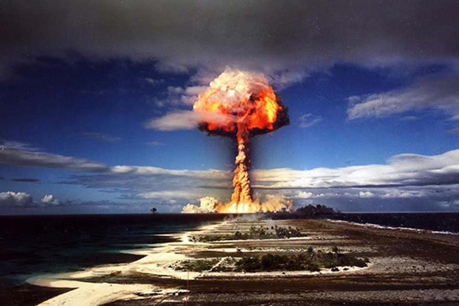 বিজ্ঞানীদের একাংশের দাবি, হরপ্পা এবং মহেঞ্জোদাড়ো শহরেও পারমাণবিক যুদ্ধ হয়েছিল। পরমাণু বিস্ফোরণের ফলে সিন্ধু সভ্যতার একাংশ ধ্বংস হয়ে যায়।