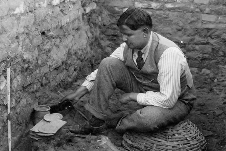 রাশিয়ার কয়েক জন বিজ্ঞানী কঙ্কালগুলি নিয়ে গবেষণা করে জানতে পারেন যে, এগুলি হাজার হাজার বছরের পুরনো। এমনকি কঙ্কালের মধ্যে তেজস্ক্রিয় পদার্থের উপস্থিতিও টের পান বিজ্ঞানীরা।