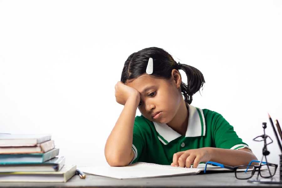 Most effective ways to spot dehydration in children during heat waves