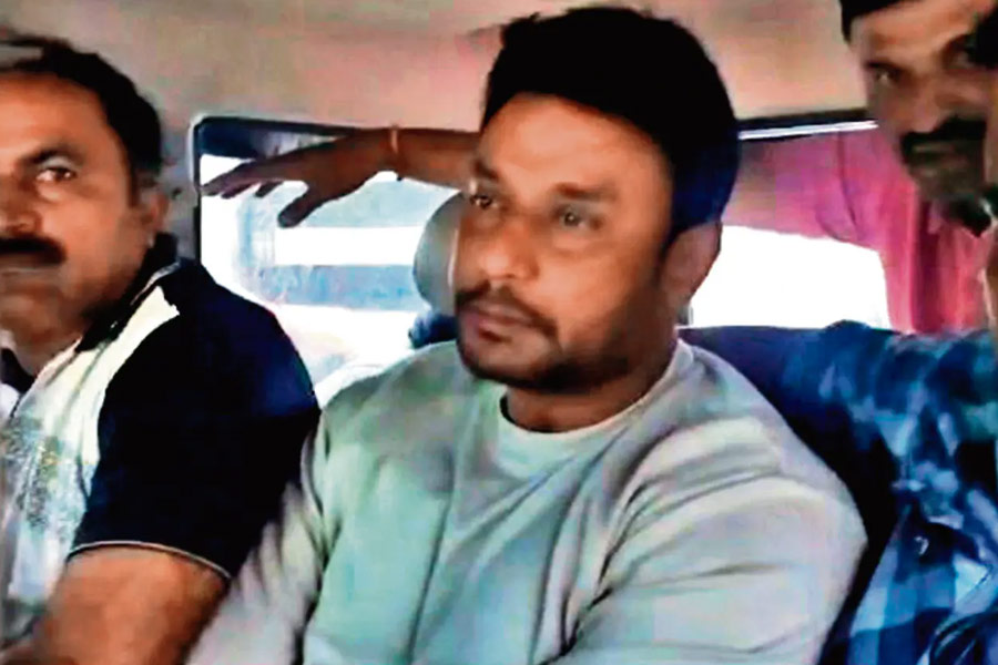 Who is Pavithra Gowda, partner of Actor Darshan accused of medical shop worker killed