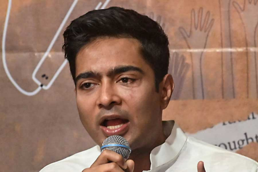 Abhishek Banerjee criticized central government for not publishing white paper on REGA and abas jyojna