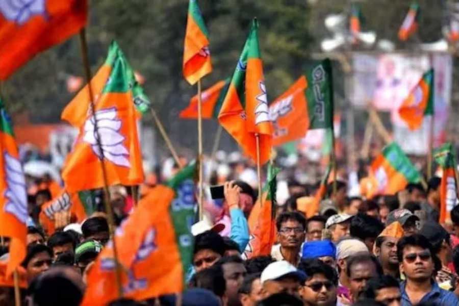 ভোটাধিকার সংস্থা অ্যাসোসিয়েশন অফ ডেমোক্রেটিক রিফর্মস (এডিআর)-এর তরফে ধনী সাংসদদের একটি তালিকা প্রকাশ করা হয়েছে। সেই তালিকায় প্রথম দশের মধ্যে আট জন সাংসদই বিজেপি দলের সদস্য। 