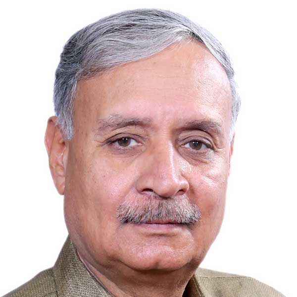 মোদী ৩.০ ক্যাবিনেটে পরিকল্পনা মন্ত্রকের এবং পরিসংখ্যান ও কর্মসূচি বাস্তবায়ন মন্ত্রকের প্রতিমন্ত্রী (স্বাধীন দায়িত্বপ্রাপ্ত) এবং সংস্কৃতি মন্ত্রকের প্রতিমন্ত্রী হিসাবে শপথ গ্রহণ করেছেন বিজেপির রাও ইন্দ্রজিৎ সিংহ।