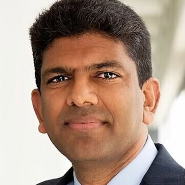 এডিআর-এর তথ্যানুযায়ী, চন্দ্রশেখরের মোট সম্পত্তির পরিমাণ ৫,৭০৫ কোটি টাকা। নিজের সম্পত্তির পাশাপাশি পারিবারিক সম্পত্তিও রয়েছে চন্দ্রশেখরের। সেই কারণেই অন্য সাংসদদের তুলনায় আর্থিক দিক থেকে অনেকটাই এগিয়ে চন্দ্রশেখর।