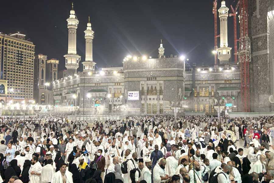 550 Haj pilgrims die amid scorching heat in Mecca