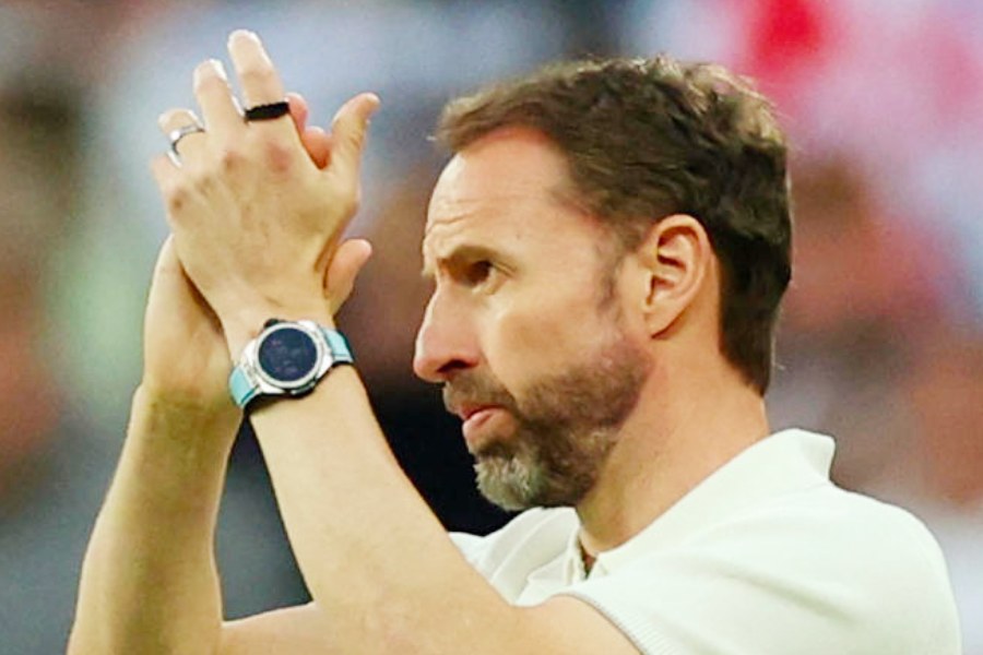 সাউথগেটের তর্জনীতে সেই আংটি।