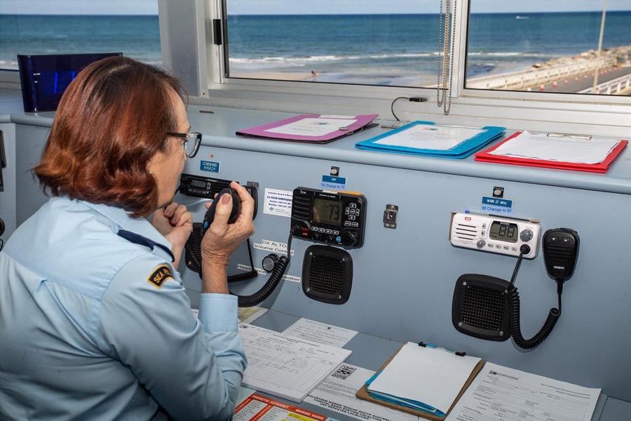 US Russia submarines play cat and mouse game in Cuba