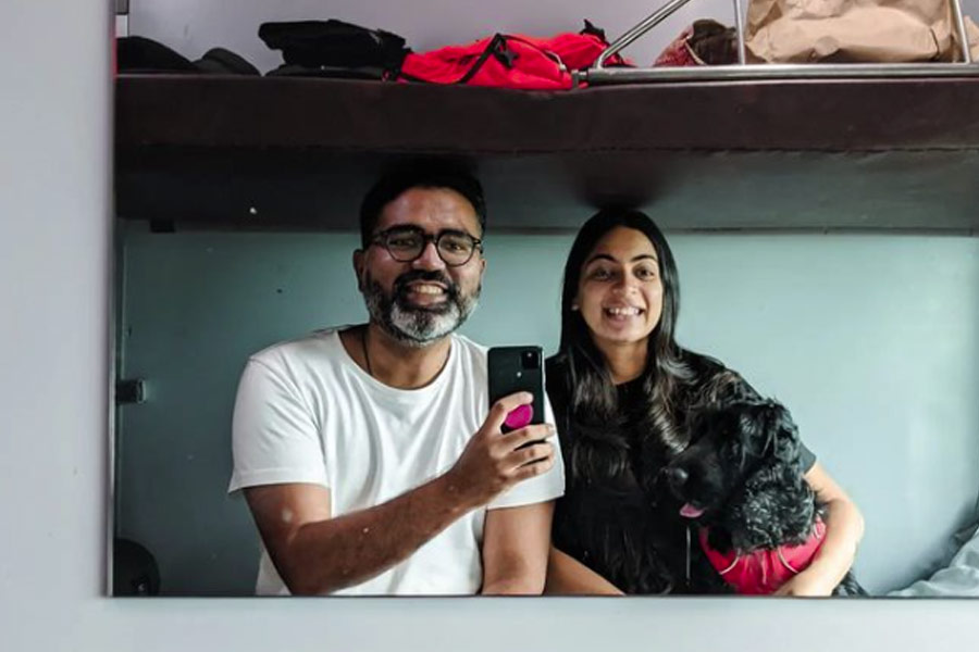 ২০২১ সালে দীর্ঘকালীন প্রেমিকা নাতাশা দলালের সঙ্গে গাঁটছড়া বাঁধেন বলি অভিনেতা বরুণ ধওয়ান। তাঁদের বিয়ের ছবিও তুলেছিলেন জোসেফ।