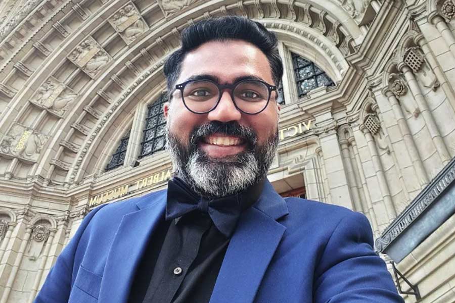 ছ’বছর ইঞ্জিনিয়ারিং নিয়ে পড়াশোনা করেছেন জোসেফ। পড়াশোনা শেষের পর তিন বছর বেসরকারি সংস্থায় চাকরিও করেছেন তিনি।