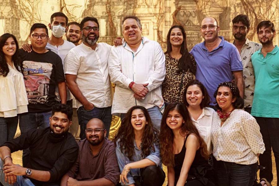 শুধুমাত্র বিয়ের অনুষ্ঠান নয়, বহু নামী সংস্থার বিজ্ঞাপনের জন্য শুট করেছে জোসেফের দল। সেই ভিডিয়োগুলির পরিচালনার দায়িত্বে থাকেন জোসেফ নিজেই।