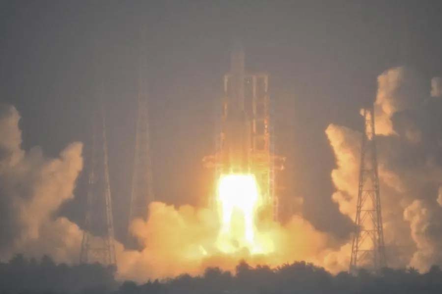 Chinese moon researchers will reach earth by 25th June with samples by Chang’e 6