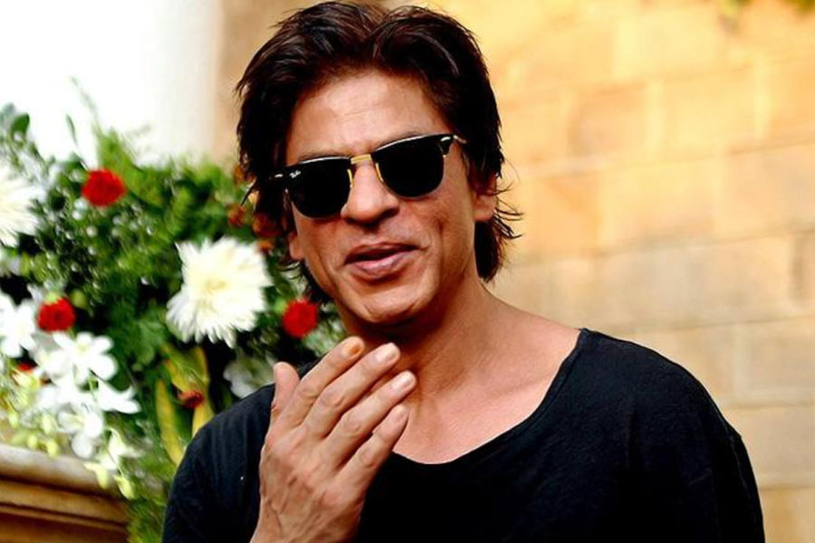 শাহরুখকে ‘নায়ক: দ্য রিয়্যাল হিরো’ ছবিতে অভিনয়ের প্রস্তাবও দিয়েছিলেন শঙ্কর। শাহরুখ সেই ছবিতে অভিনয়ের জন্য নাকি রাজিও হয়ে গিয়েছিলেন। কিন্তু পরে সেই প্রস্তাব ফিরিয়ে দিয়েছিলেন অভিনেতা।