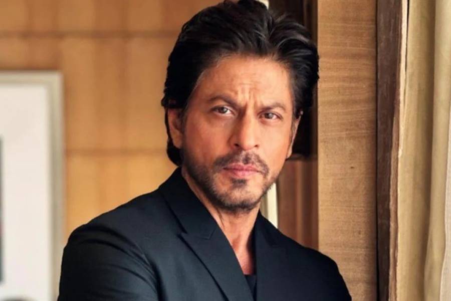 A content creator reveals whether Shah Rukh Khan was rude at the New York shoe store