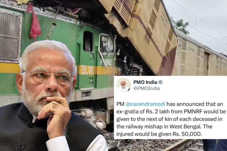 PM Narendra Modi Announces 2 Lakh For Families of Kanchenjunga Victims and Railways Minister leaves for accident spot