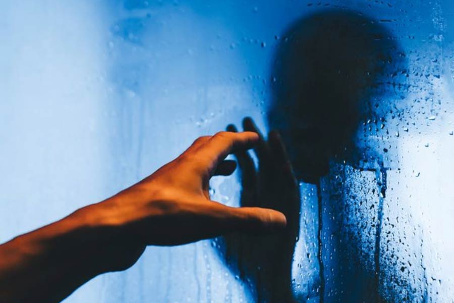 Harvard university claims aliens might be living among us disguised as human