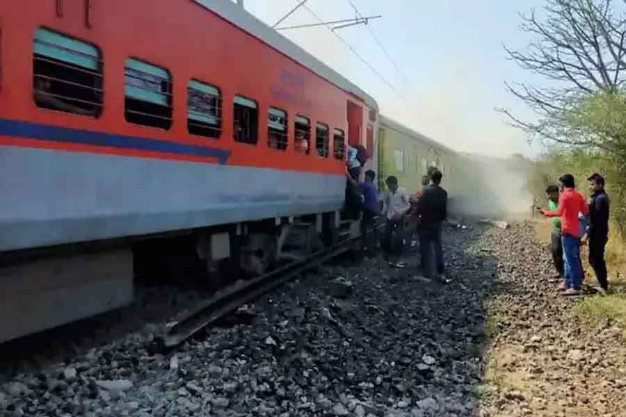 Major Railway Incidents in India in the last 4 years including Kanchanjunga Express tragedy and their causes