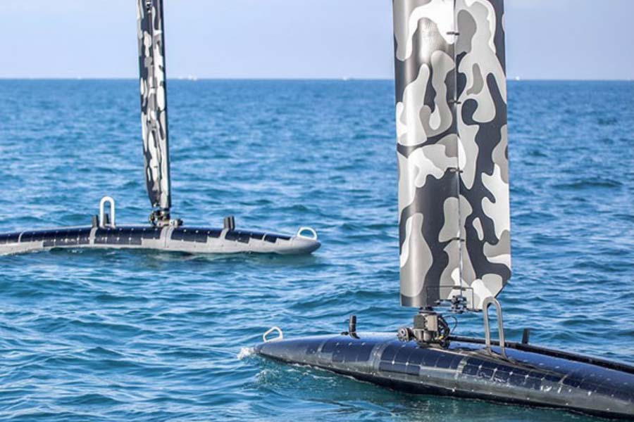 আমেরিকার নৌসেনা এবং উপকূলরক্ষী বাহিনীর ৫৯ এবং ৬৮ টাস্ক ফোর্স এই যানটি ব্যবহার করে। এ ছাড়া বেশ কয়েকটি দেশকেও এই যান বিক্রি করেছে আমেরিকা।