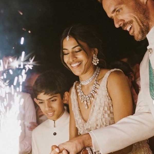 ২০২২ সালের মে মাসে দীর্ঘকালীন প্রেমিক ব্রেট কার্লসেনকে বিয়ে করেন আলিয়া। ইটালির ভেনিসে চার দিন ধরে চলেছিল ললিত-কন্যার বিয়ের অনুষ্ঠান।