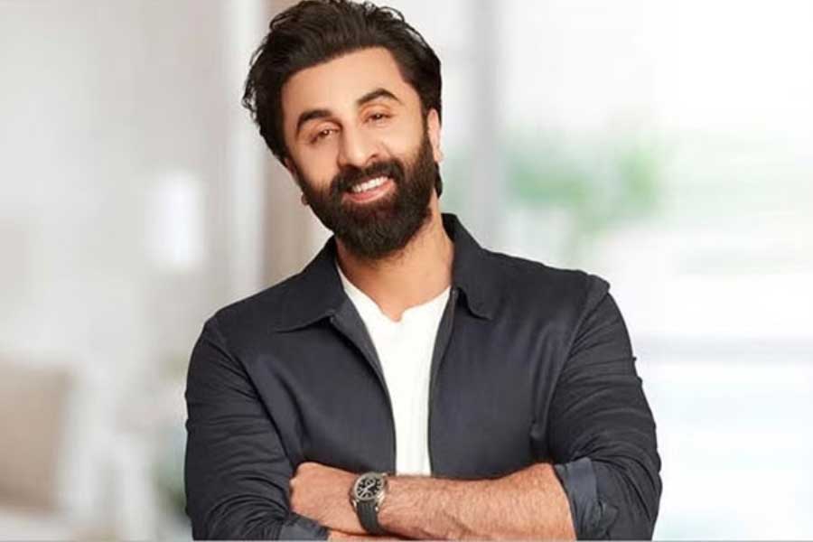 Bollywood actor Ranbir Kapoor best suited to play Virat Kohli in his biopic reveals Dinesh Karthik