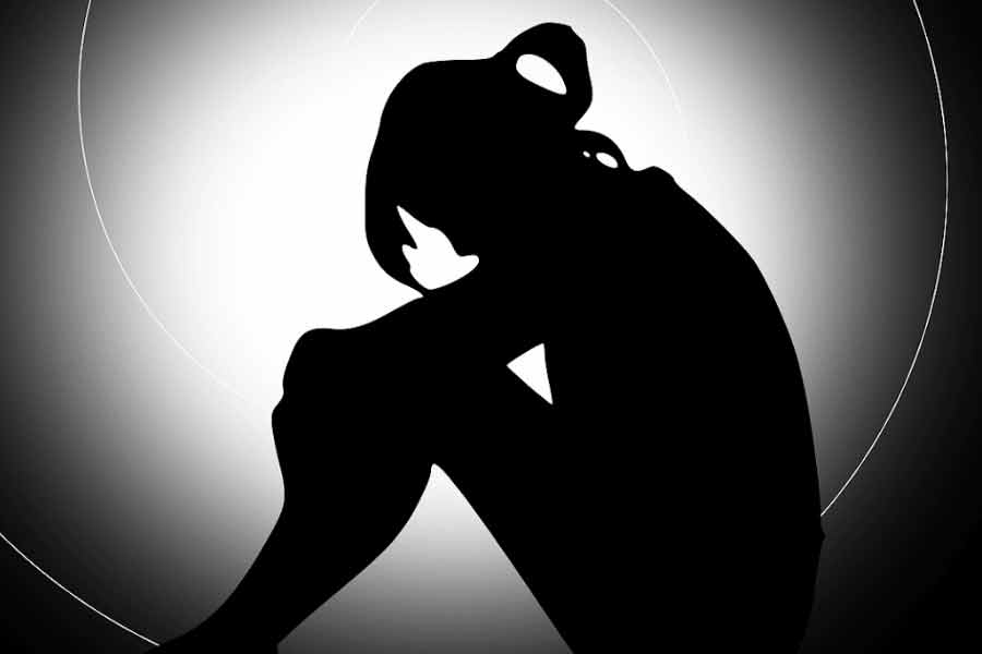 রেবেকা সিনড্রমে ভুগতে থাকা ব্যক্তি এক সময়ে আত্মবিশ্বাস হারাতে শুরু করেন। এবং এক সময়ে অবসাদগ্রস্তও হয়ে পড়েন।