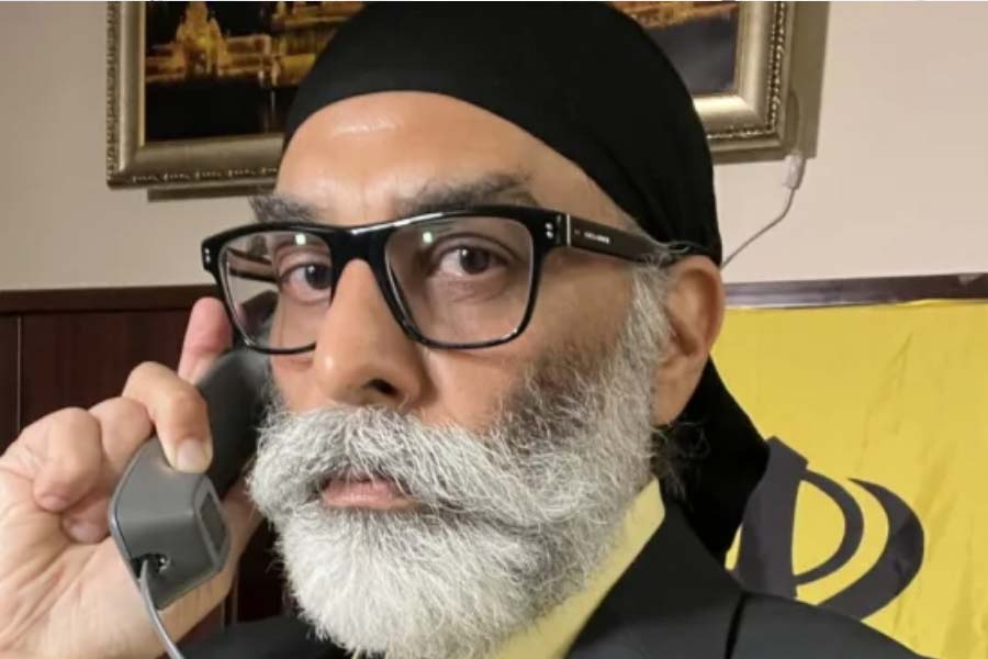 সম্প্রতি আমেরিকার আরও কিছু কার্যকলাপ নিয়ে চর্চা শুরু হয়েছে। বিশেষজ্ঞদের মতে, পন্নুন তদন্তের আবহে ভারতকে খানিক চাপে রাখতে চাইছে আমেরিকা।