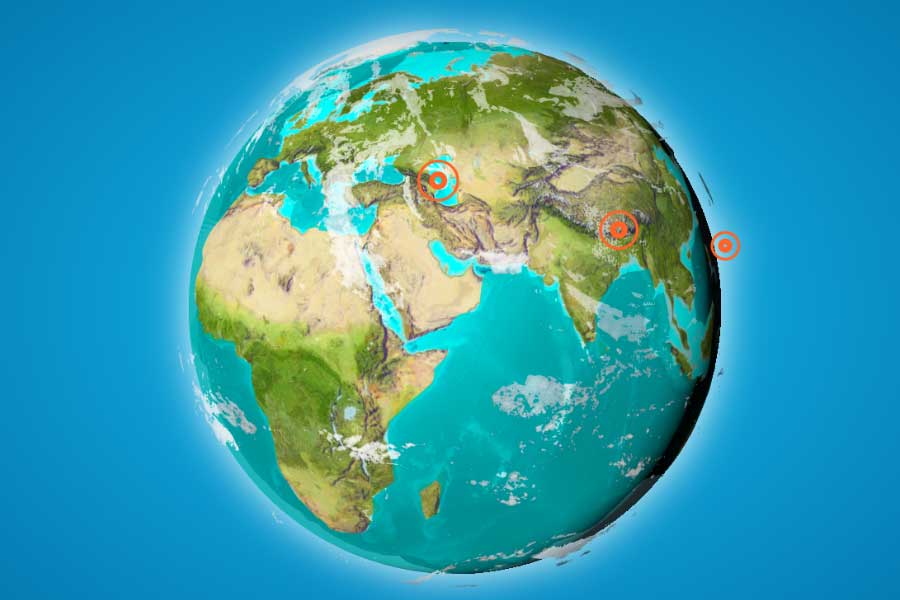 মেরুকেন্দ্রিক বিশ্বে ক্ষমতায়নের সূচক কিন্তু শুধু অর্থনীতি নয়। শক্তিশালী অর্থনীতির পাশাপাশি কোনও দেশ আশপাশের কতগুলি দেশের সমর্থন পাচ্ছে, সমর্থনকারী বন্ধু দেশগুলির সামর্থ্য কতটা, বিশ্বের উপর ওই দেশের প্রভাব কতটা— ইত্যাদি নানা বিষয় ক্ষমতাকে সুনিশ্চিত করে।