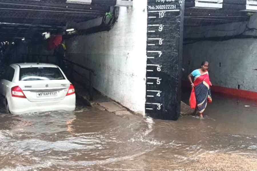 বর্ষায় জলমগ্ন ব্যান্ডেলের গলাপুল।