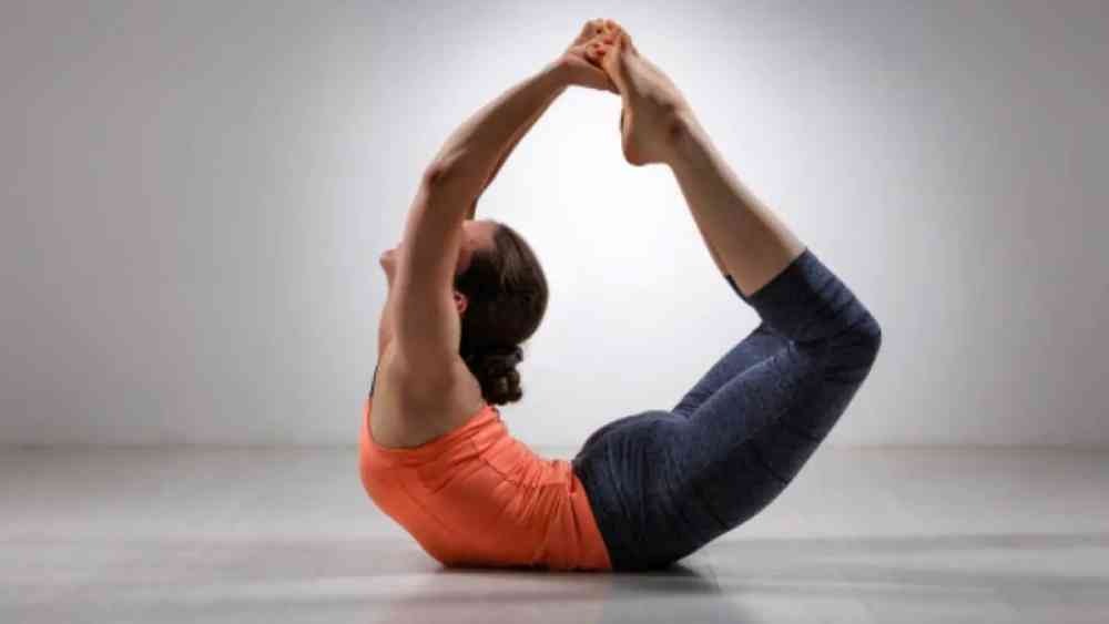 ধনুরাসন।