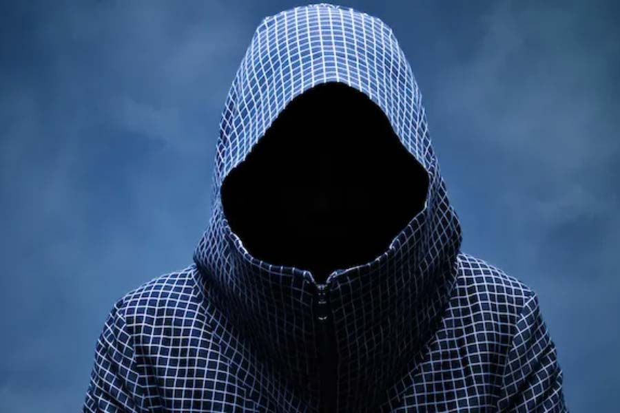 চু জুনহাওয়ের এই আবিষ্কারকে ‘যুগান্তকারী’ বলে মনে করছেন বিজ্ঞানীদের একাংশ। বাস্তবে এর প্রয়োগ হতে পারে মারাত্মক। এমনকি সামরিক কাজেও এই পোশাক ব্যবহার করতে পারে চিন। 