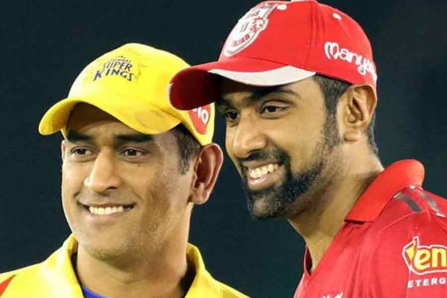 MS Dhoni and Ravichandran Ashwin