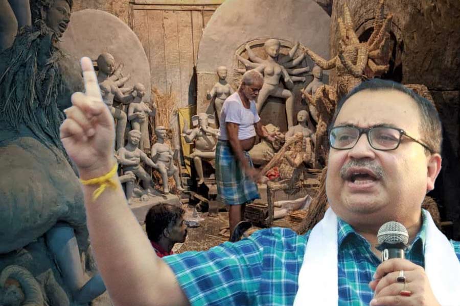 Kunal Ghosh warned a group of party workers about the allegations of extortion