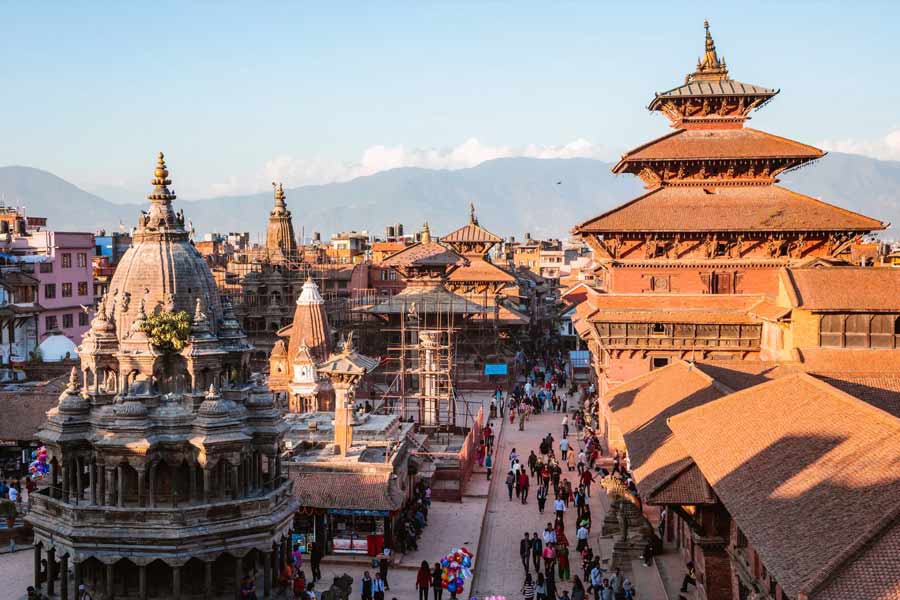 পরিসংখ্যানের দিকে চোখ রাখলে দেখা যাচ্ছে, নেপালের মোট অর্থনীতির পরিমাণ ৪ হাজার ৪০০ কোটি ডলার। শ্রীলঙ্কার জিডিপি বর্তমানে ৭ হাজার ৫০০ কোটি ডলার।