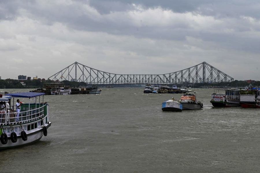 Heavy rain forecast in several district of Bengal