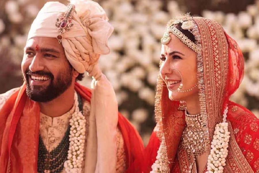 As Sonakshi Sinha, Katrina Kaif to Shah Rukh khan Bollywood celebrities who done interfaith marriage