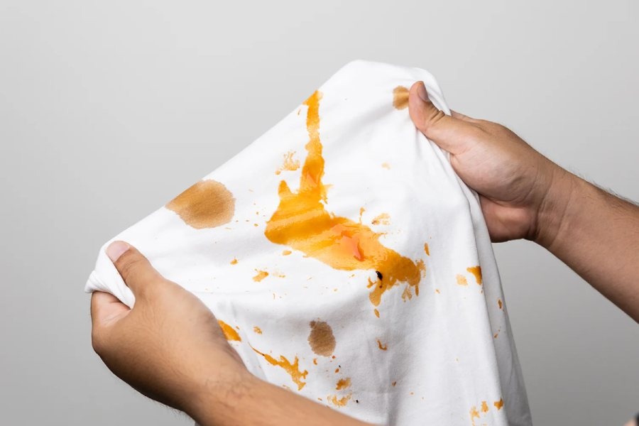 Five easy remedies to remove stubborn stains from clothes